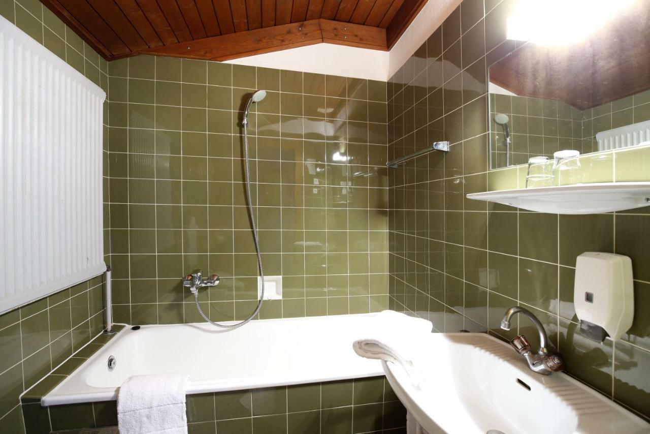 Dorfgasthof Hotel Staberhof Kellerberg Екстериор снимка